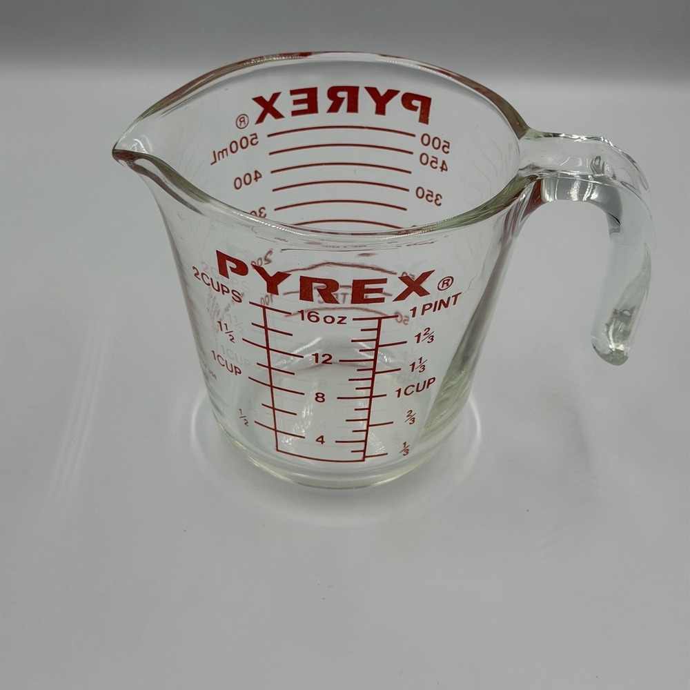 Vintage Pyrex 516 Red Letter D-Handle 2-Cup 16 oz Liquid Glass Measuring Cup USA